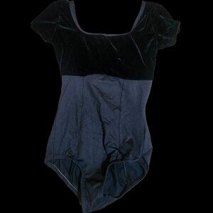 Crushed velvet top leo